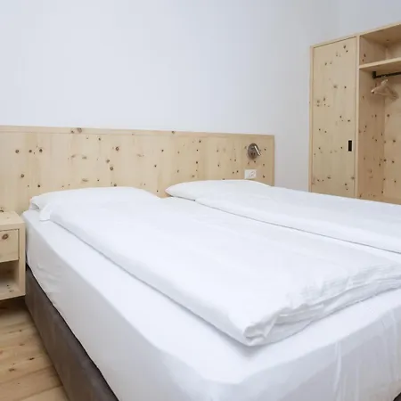 Chasa Helvetia Quatter