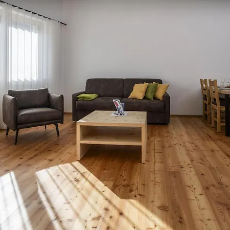 Apartment Chasa Helvetia Quatter