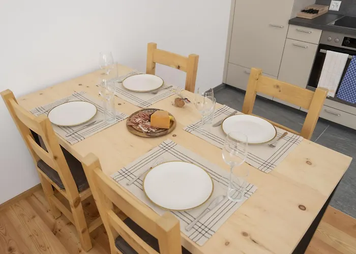 Chasa Helvetia Quatter شقة Müstair